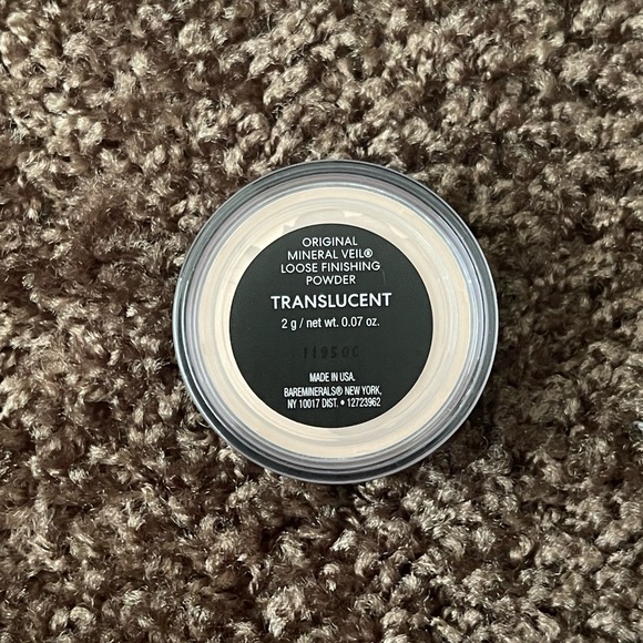 Translucent Mineral Veil Setting Powder 2g/ 0.07 oz - Picture 5 of 7